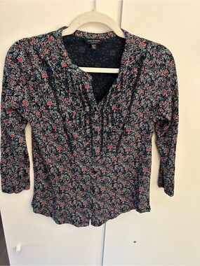Lucky Brand navy floral pintuck peasant blouse